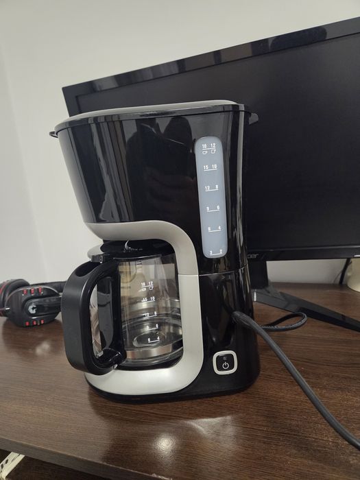 Cafetiera Electrolux EKF3300, 1100 W, 1.65 l, 12 cesti, Negru/Argintiu