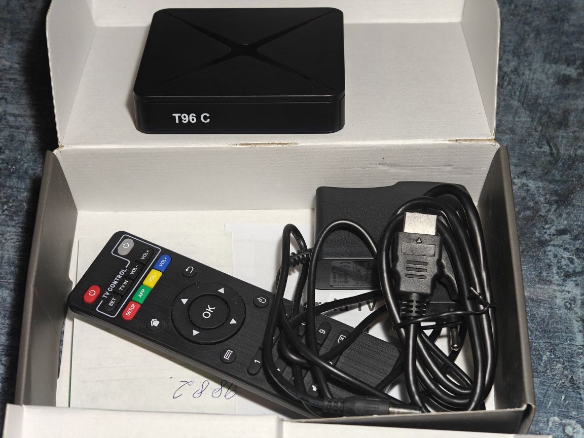 Андроид тв приставка T96C Android tv