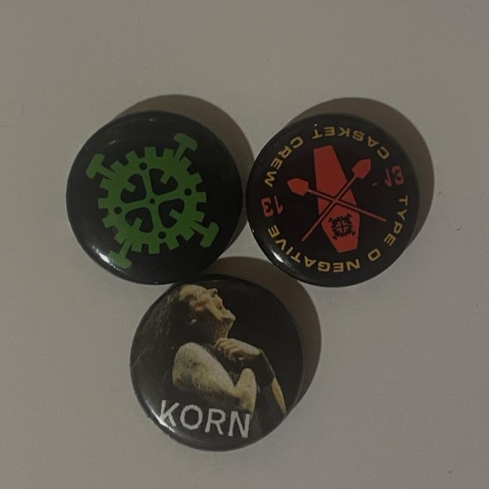 Значки на банди и аниме