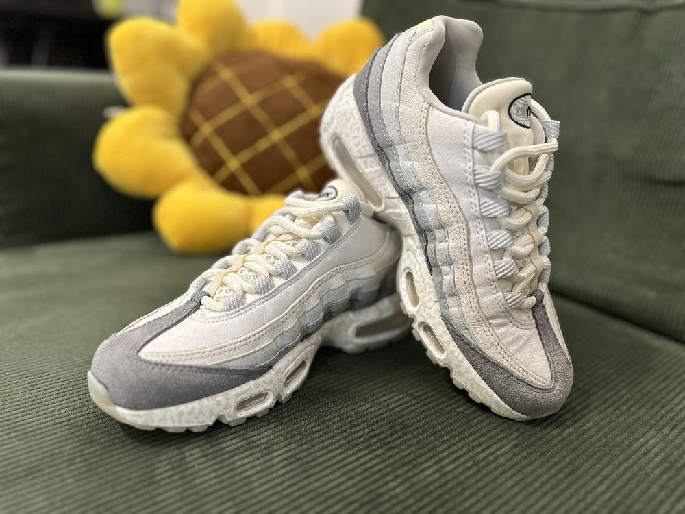 Adidasi Nike Air Max 95 QS Light Bone
