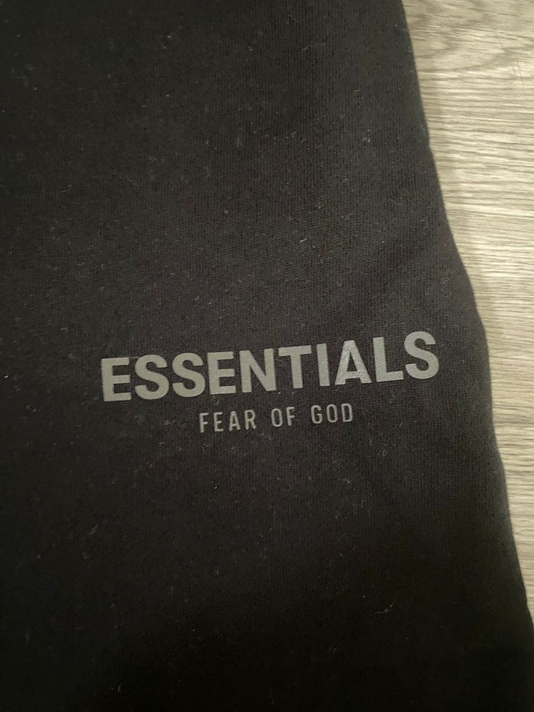 Pantaloni Essentials