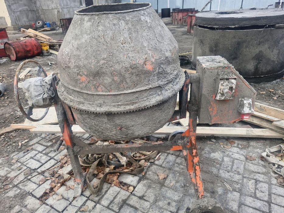 Продам бетонмешалка