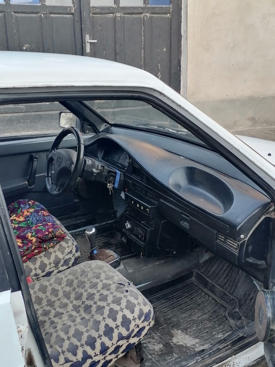 Vaz 2109 sotiladi