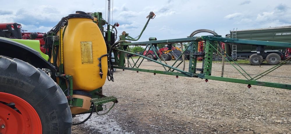 AMAZONE erbicidat UF 1200 litri  15 sau 12 m