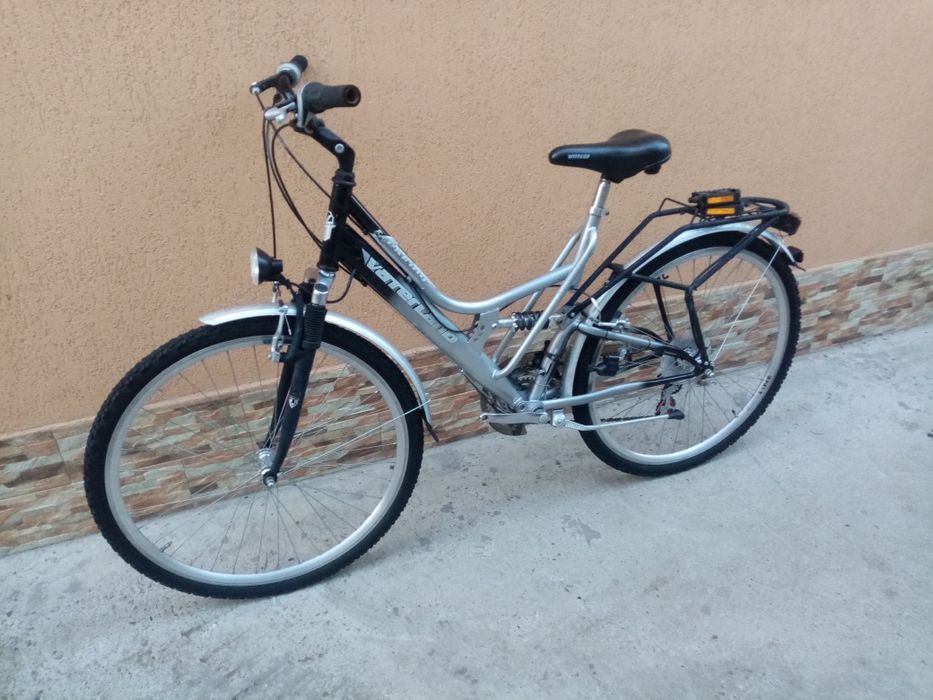 Role de dama cu suspensii