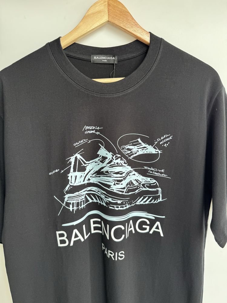Tricou balenciaga marime L