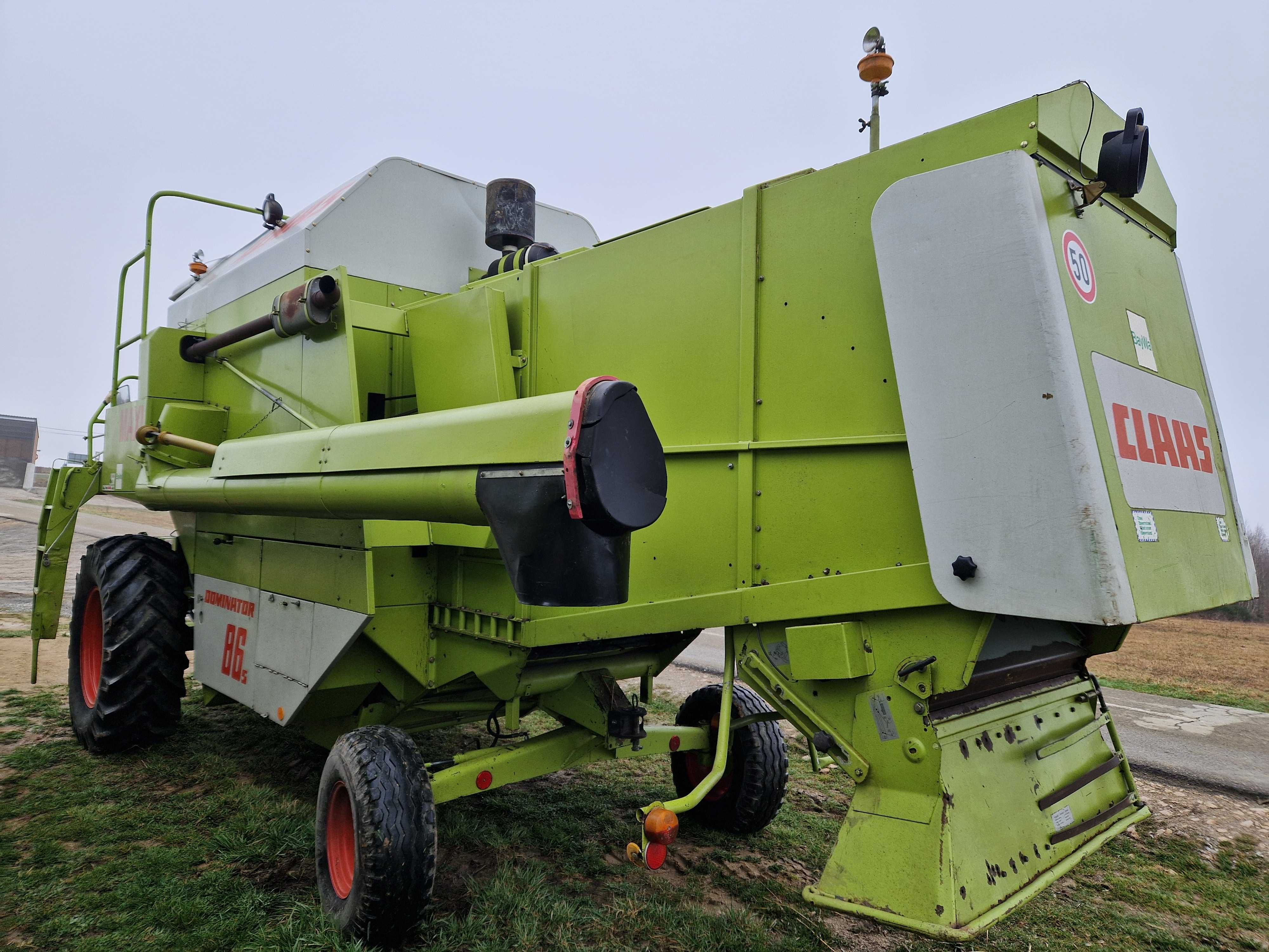 Combina Claas Dominator 76