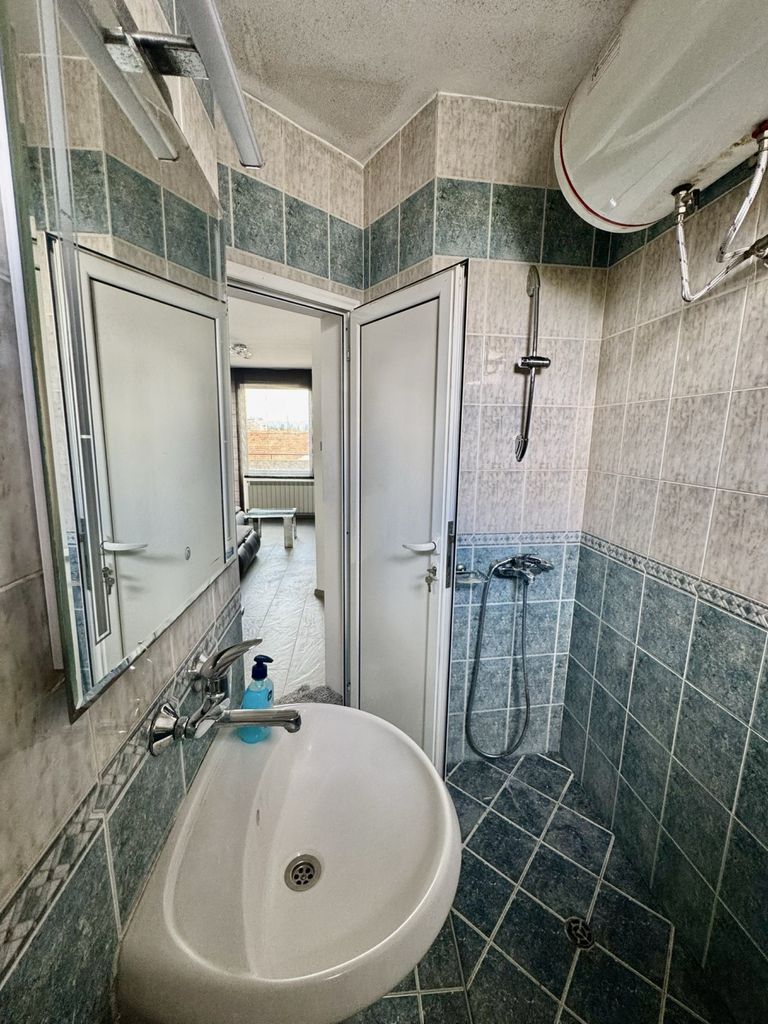 Продава се Двустаен апартамент в Пловдив, Кършияка - 55 кв.м за 2000 €/кв.м - Снимка #6