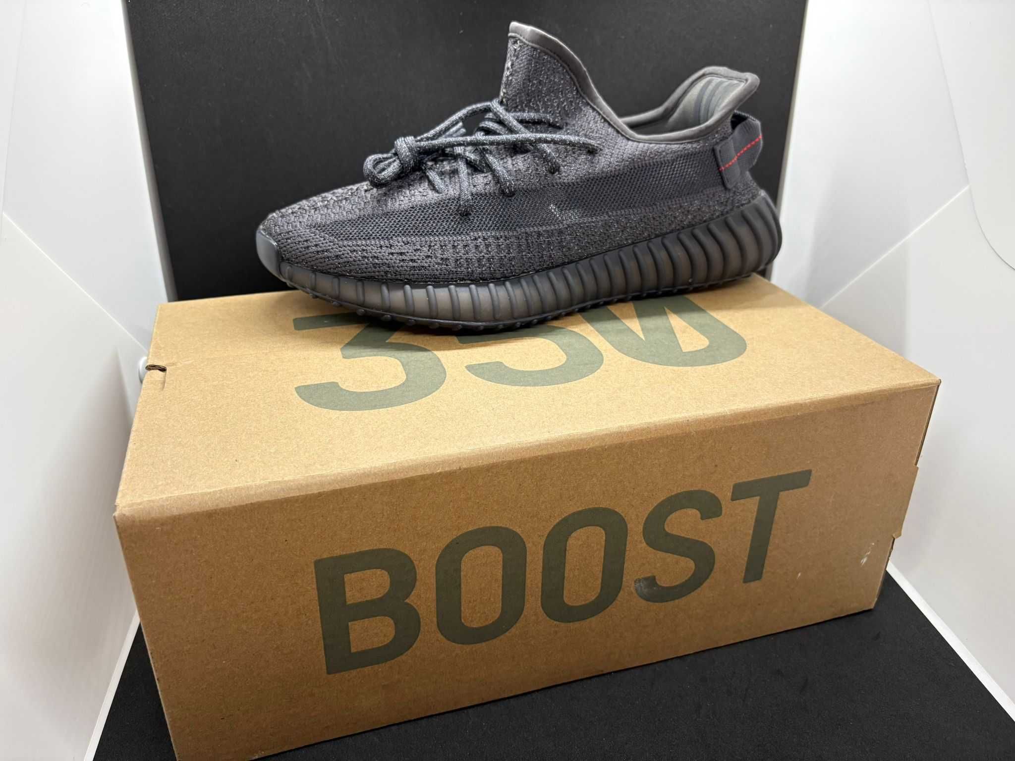 Yezzy Boost 350 V2 Black - Static sneakers