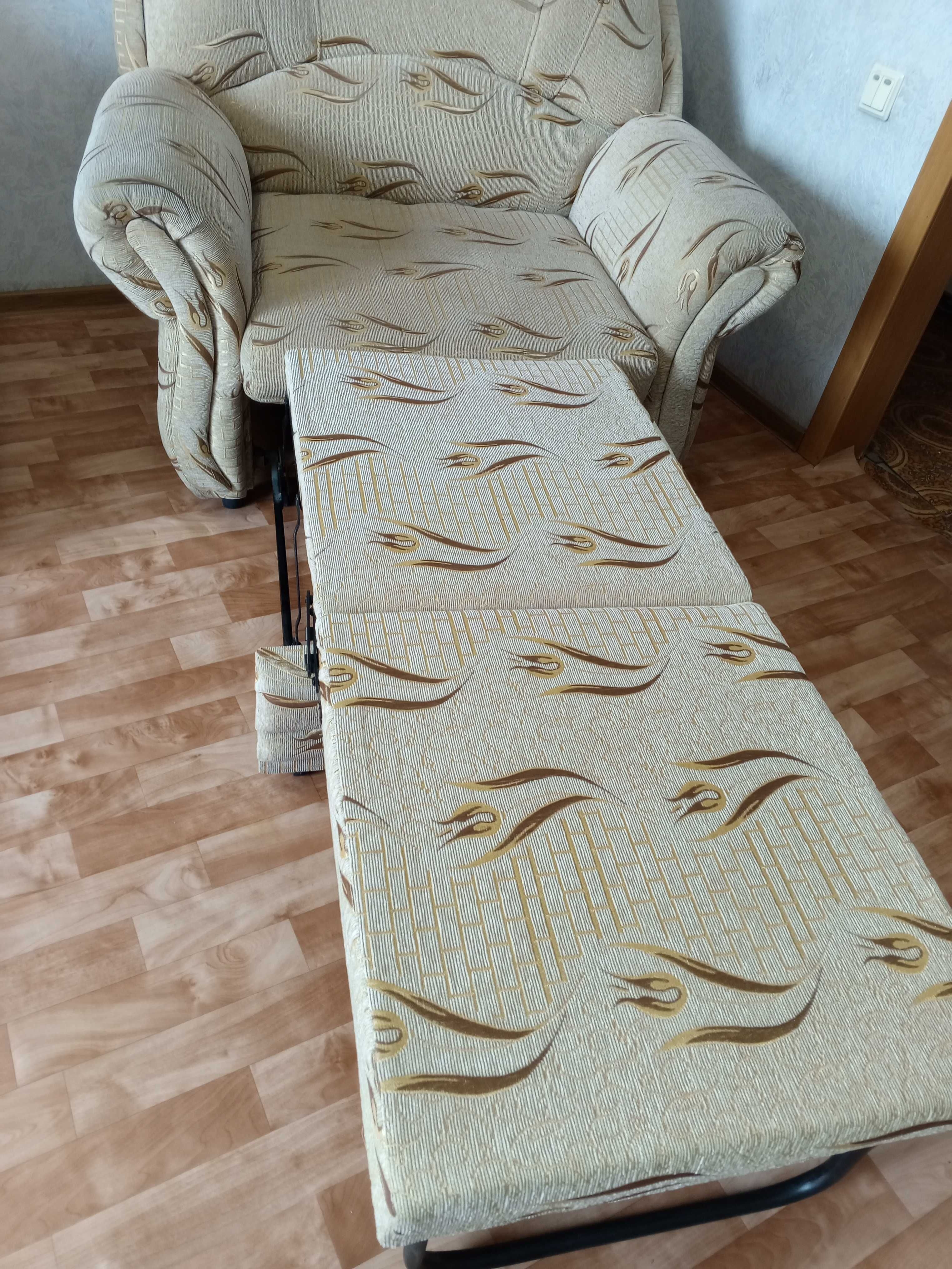 Мягкий уголок (диван+кресло)