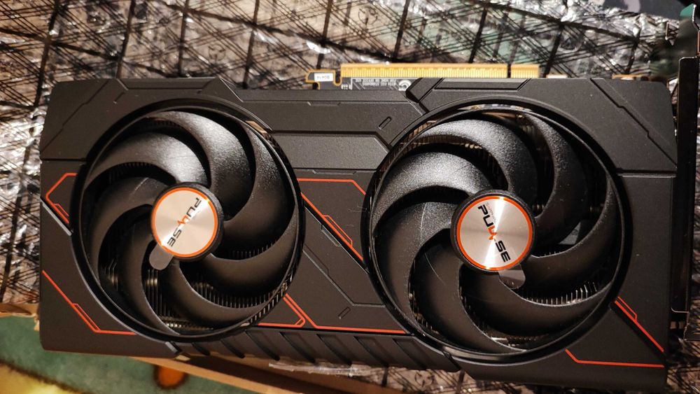 placa video gigabyte sapphire amd rx 9060 xt 8gb nouă garanție