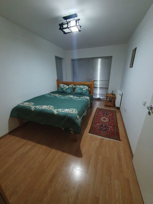 Închiriez apartament în regim hotelier