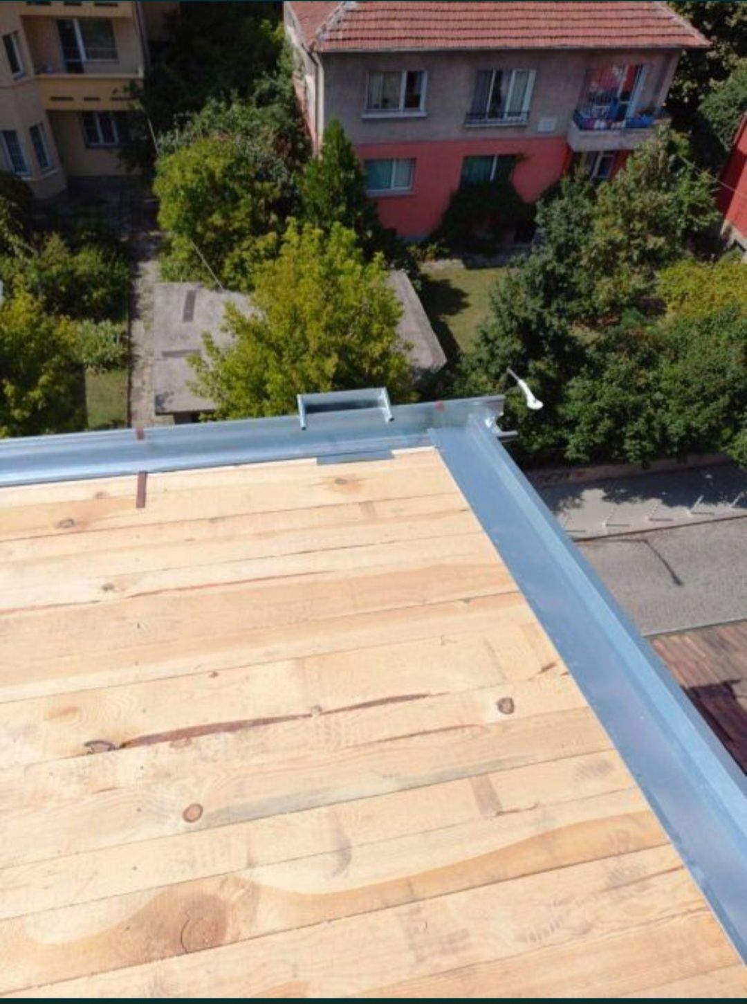 Ремонт на покриви  и Изграждане