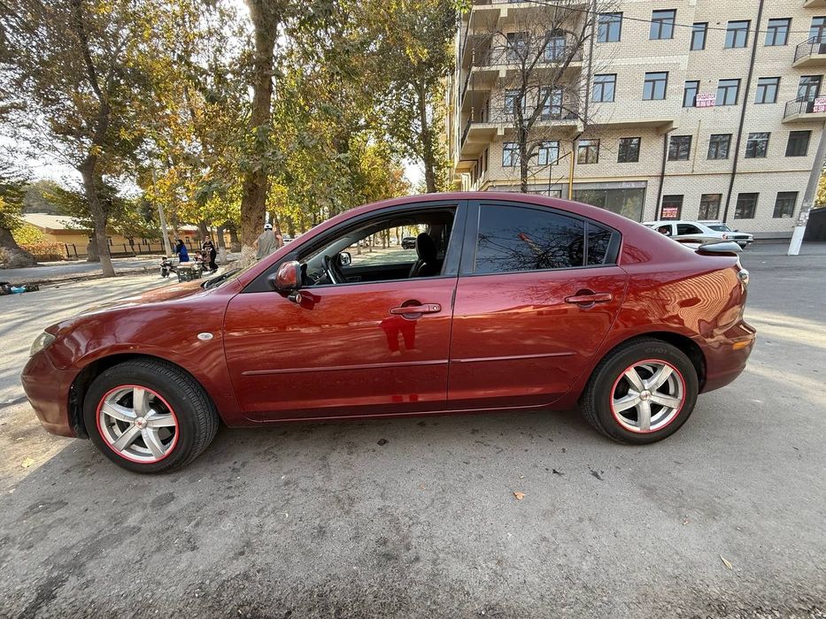Mazda 3, 2008 yil.