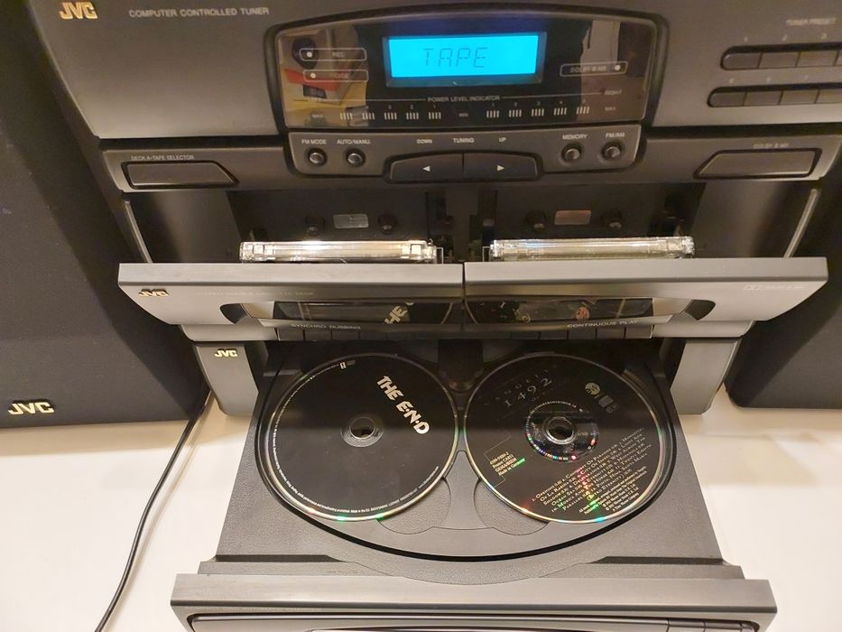 Linie audio JVC CA-ME38.Tape,CD,Pick-up,Tuner,Boxe.Perfect funcțional