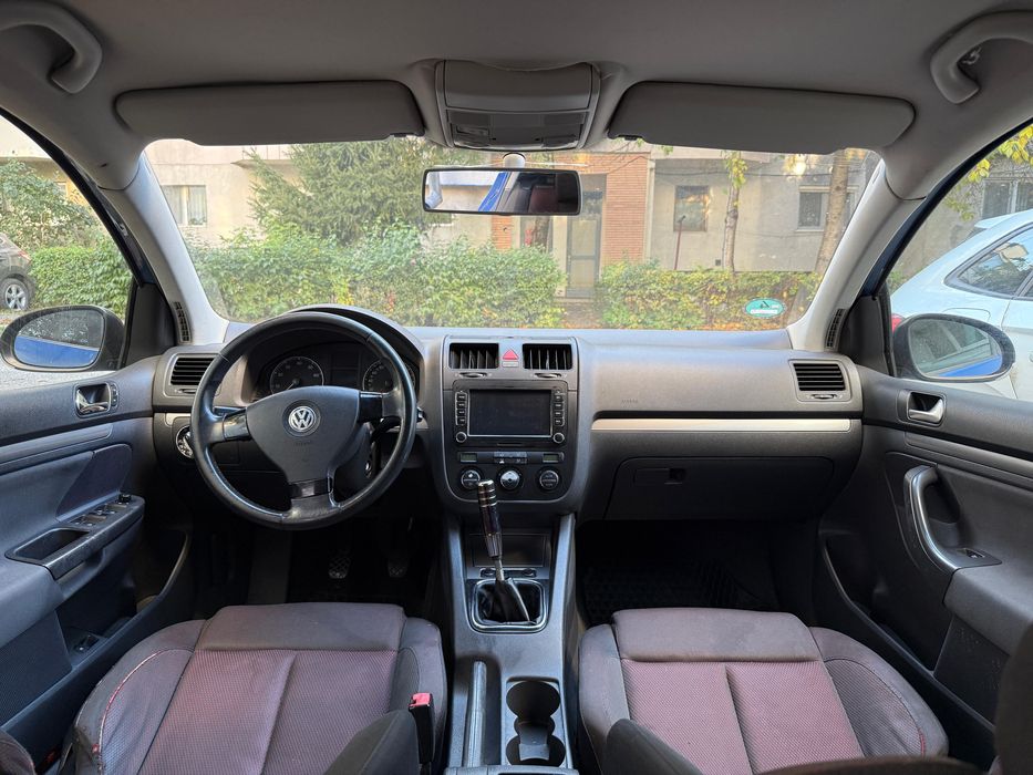 VW Golf 5 1.6 benzina