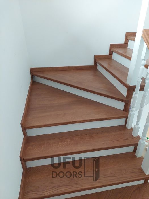 Lemn MASIV Scară de interior