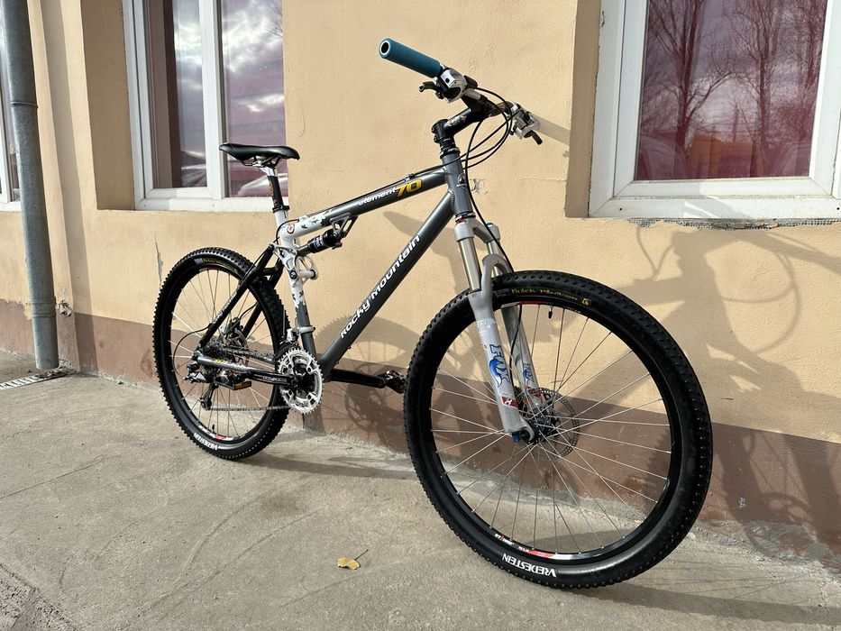 Bicicleta Full Suspension Rocky Mountain Aluminiu Carbon Fox Shimano