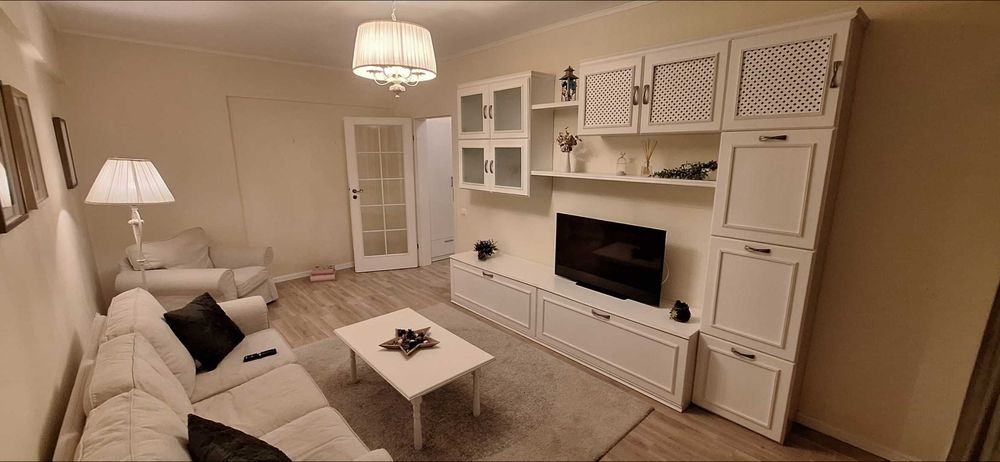 Închiriez apartament 2 camere.