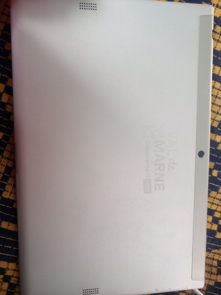 Laptop Toshiba hybrid 2 în 1