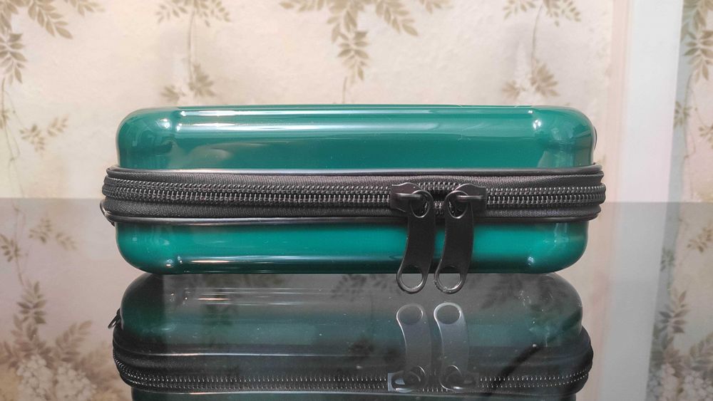 Сумка чемодан  с ремнём для переноски