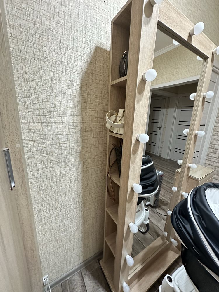 Зеркало с подсветкой