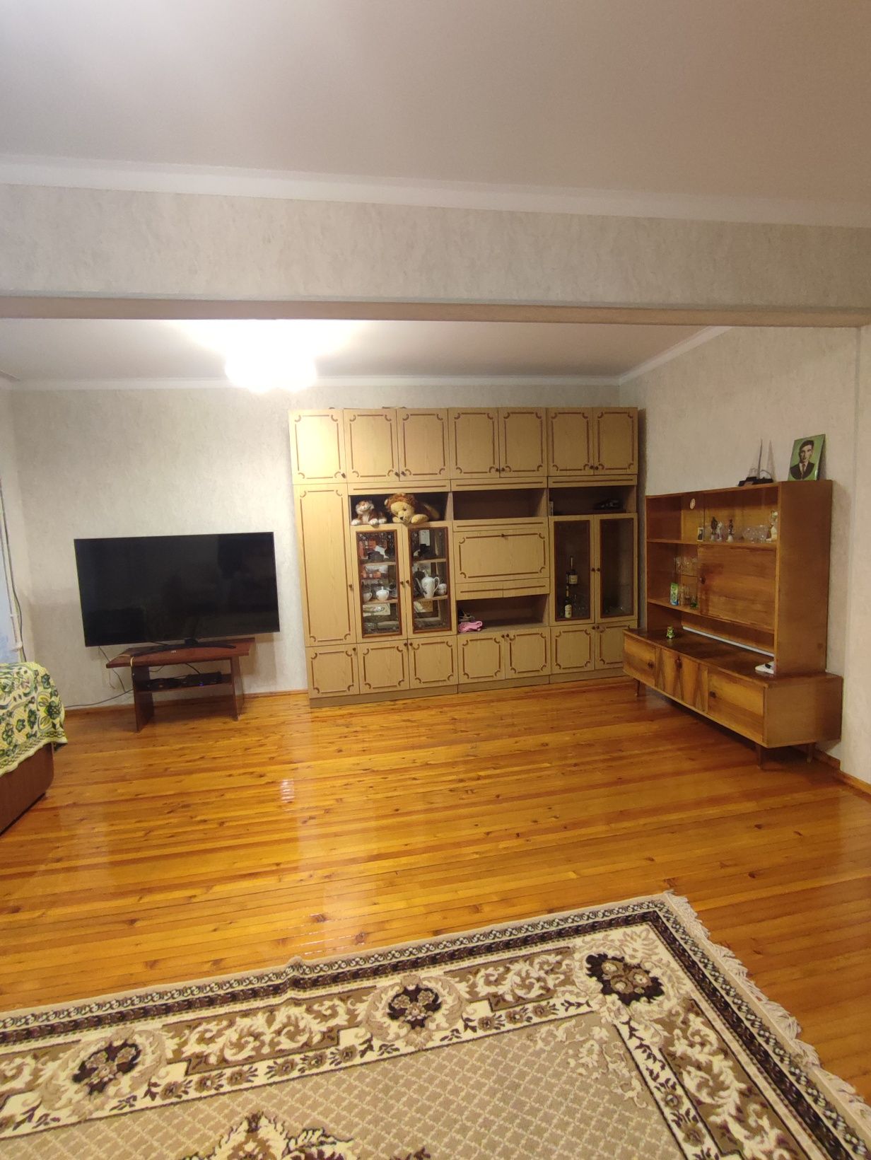Мирабадский р-н, Куйлюк 4 массив, 4/1/4, 92м²