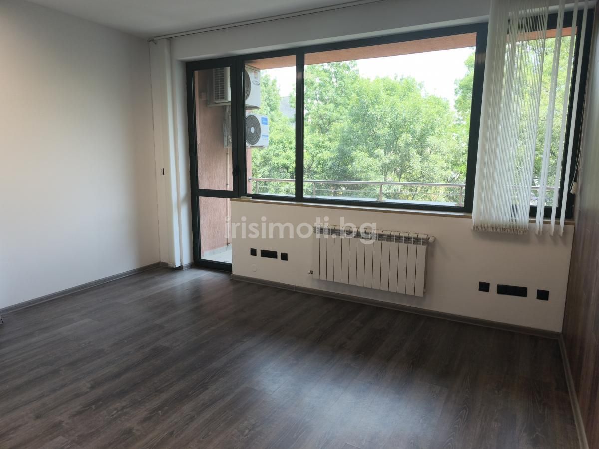 Под наем , €990, 89кв.м. в Лозенец