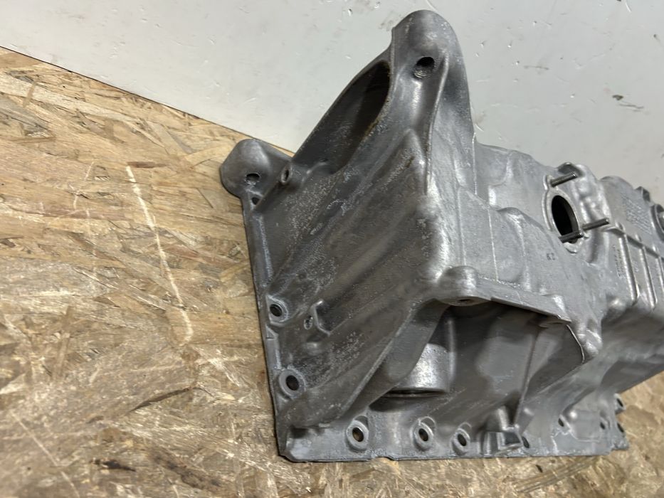 Baie ulei bmw G20 G21 G30 G01 G02 G05 G06 benzina 3.0