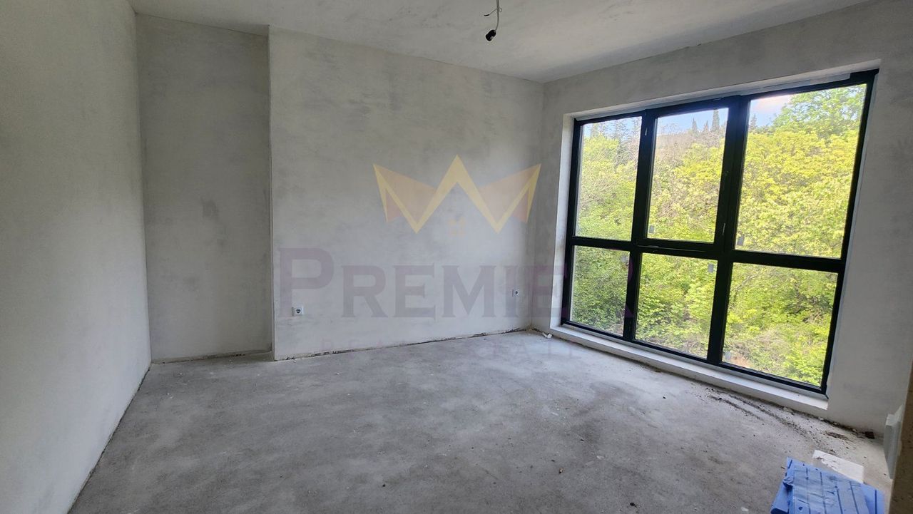 Продава се Четиристаен апартамент в Варна, Бриз - 166 кв.м за 2049 €/кв.м - Снимка #5