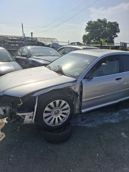 Audi А 8 3.2 бензин 2005 година 260 к.с автоматик - на части