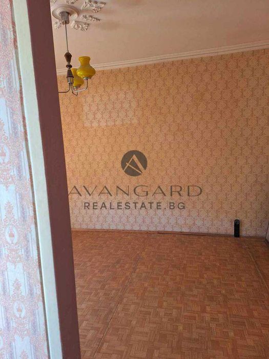 Продава се Двустаен апартамент в Пловдив, Изгрев - 65 кв.м за 872 €/кв.м - Снимка #1