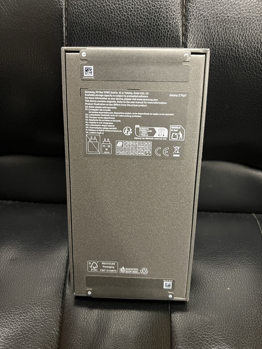 Samsung Z Flip 7 / 512 GB CoralRed НОВ !!!