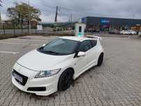 Vînd honda cr-z 2011