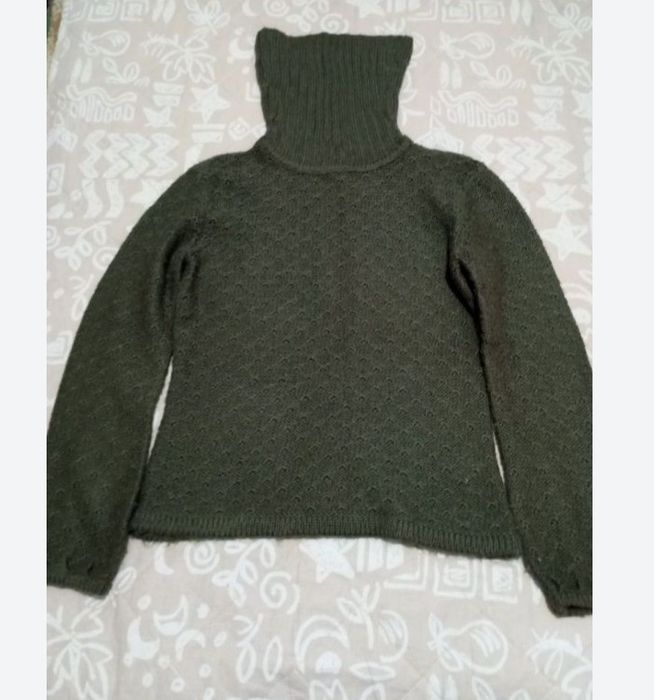 Pulover de damă kaki cu guler, mărimea M
