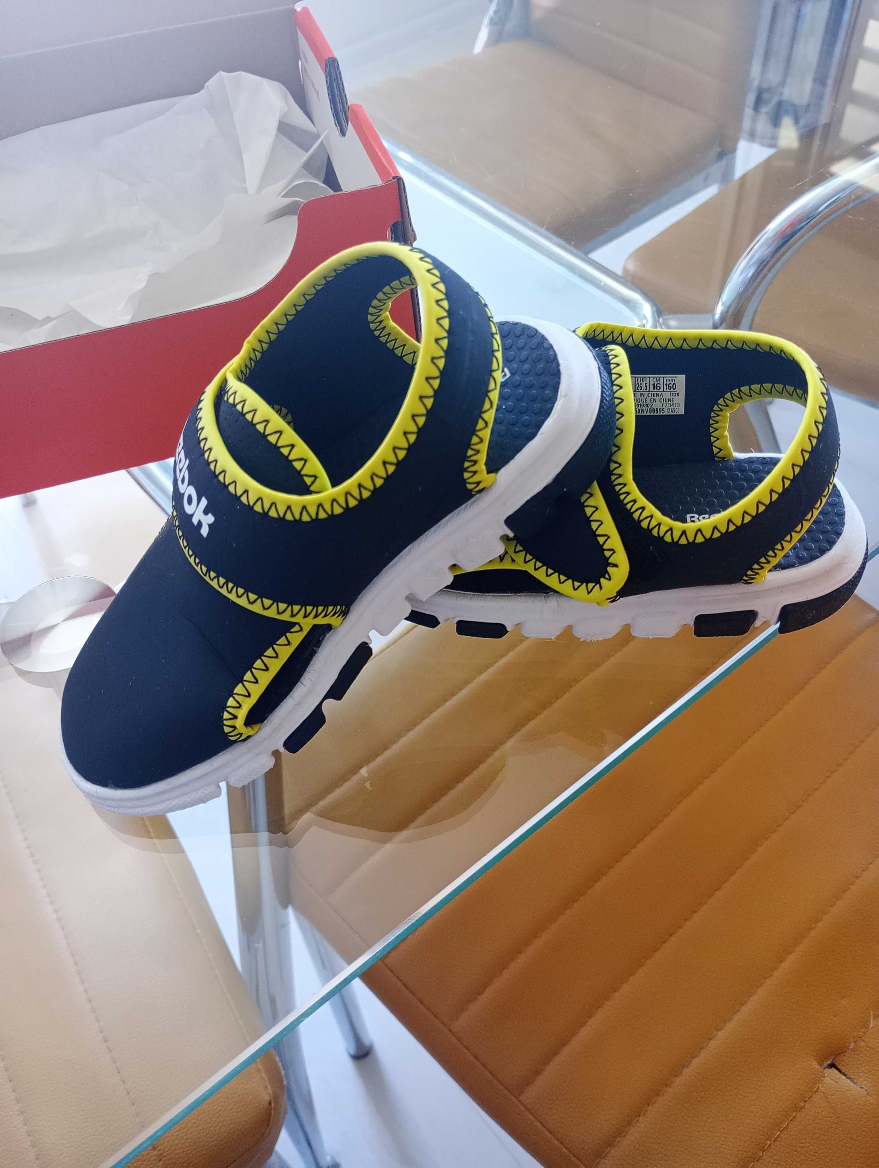 Детски сандали на Reebok