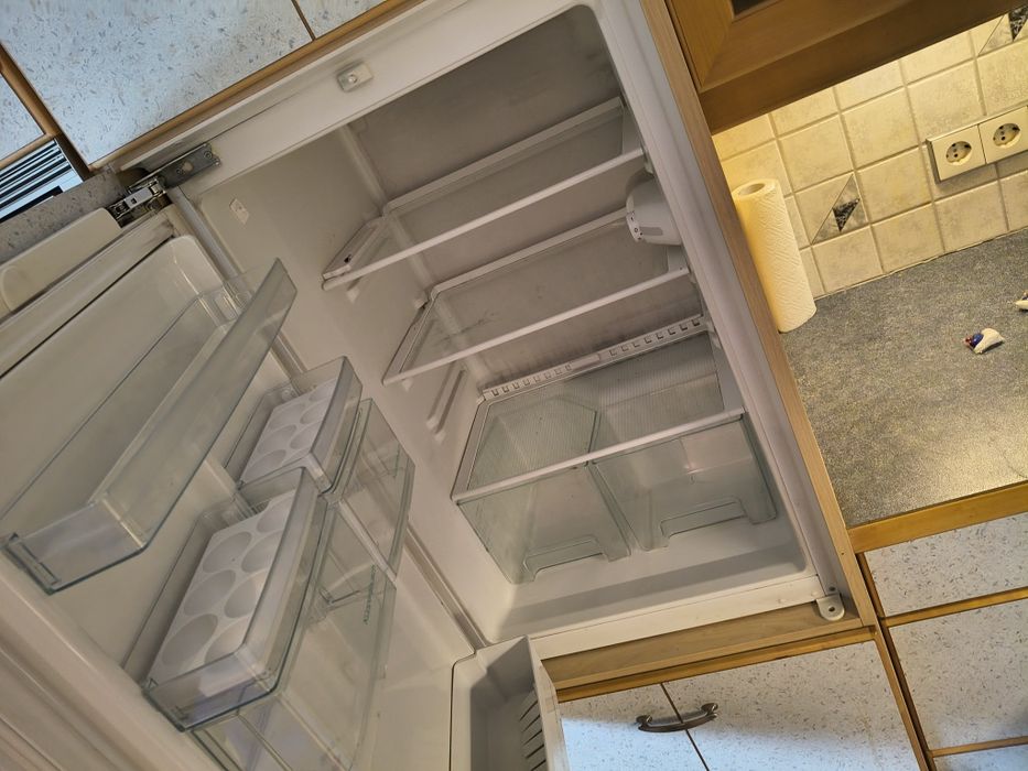 Mobila de bucatarie cu electrocasnice de marca