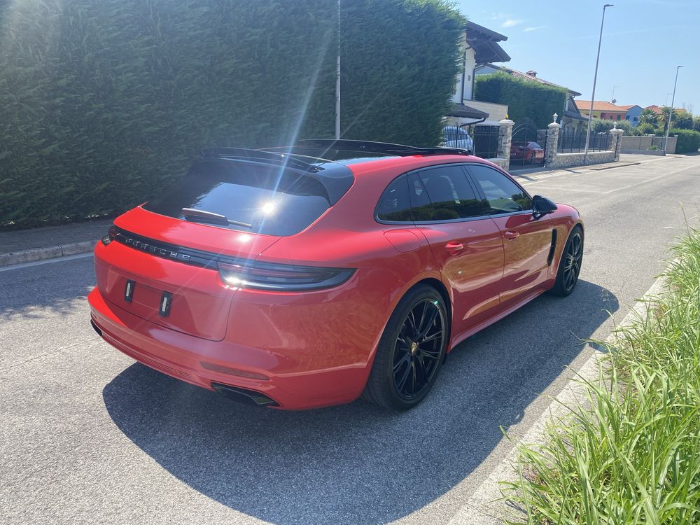 PORSCHE Panamera Turismo 4S