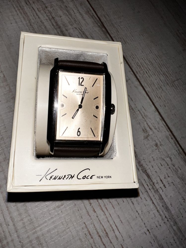 Часовник мъжки класически Kenneth Cole