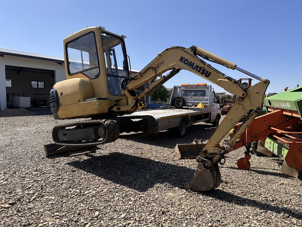 Miniexcavator Komatsu PC27R, 2800 ore, an 2001, 4 cupe