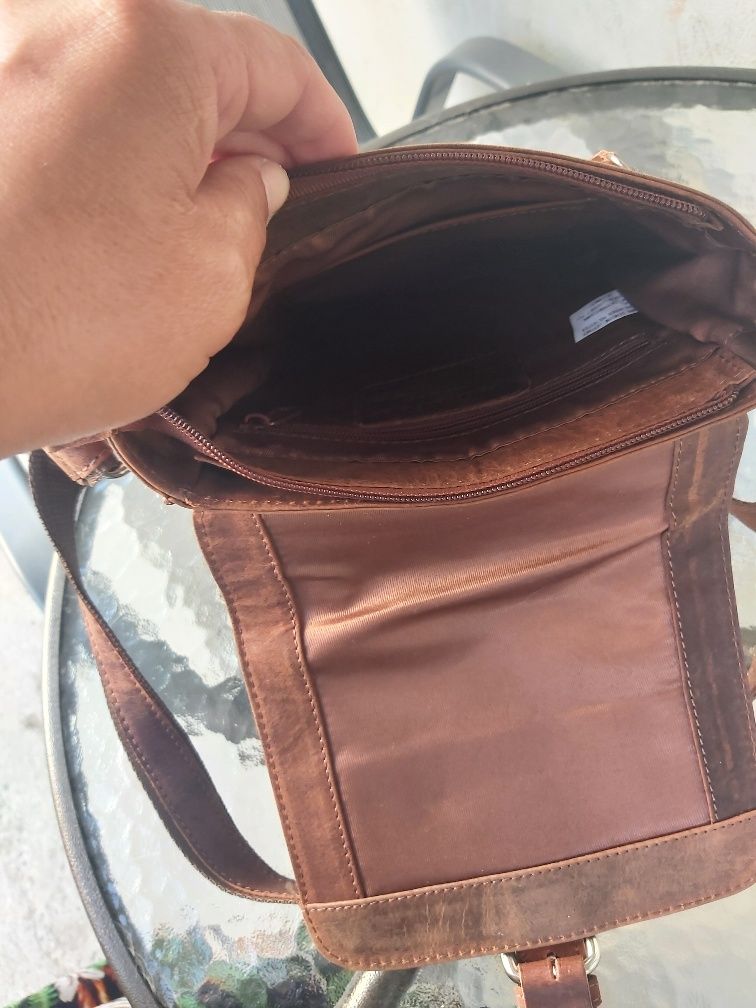 Borseta barbati din piele lucrat manual
