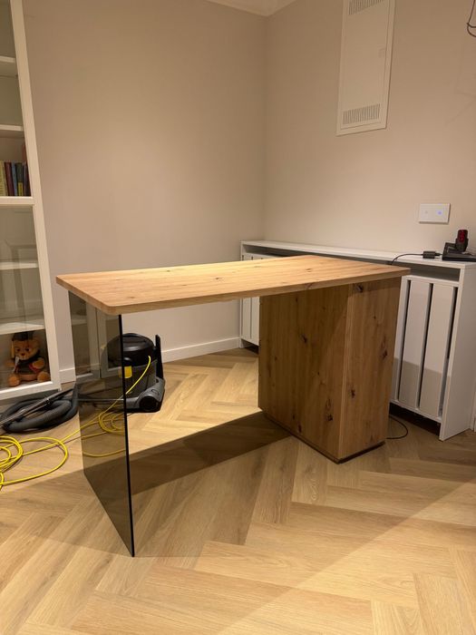 Birou de lemn si sticla