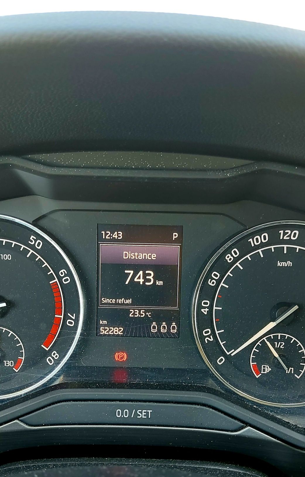Реални 52.300 KM  Skoda Superb Шкода Суперб 1.8 TSI Bi-Xenon