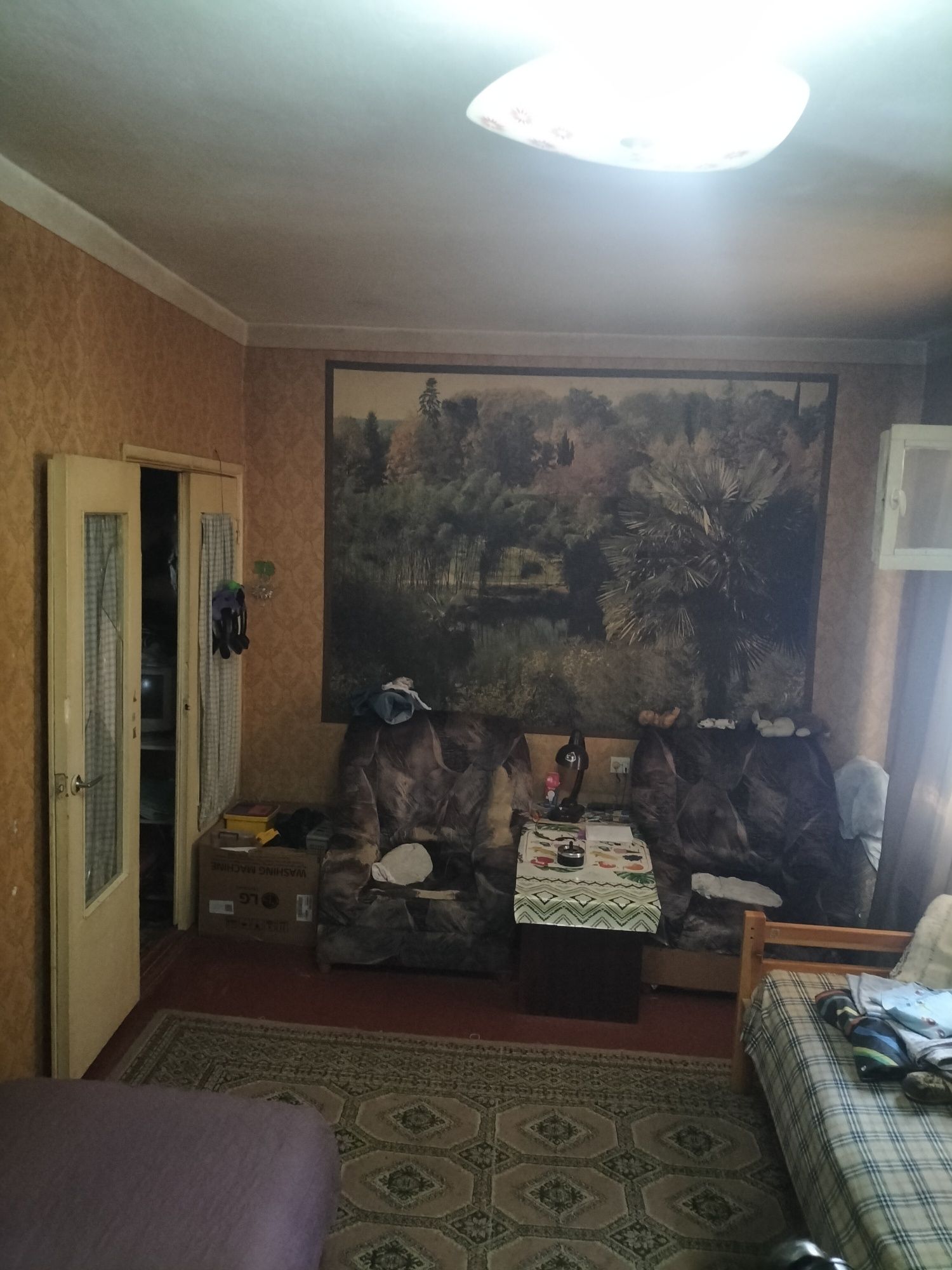 Сдается 1 комната в квартире, для студентов, или семьи без детей.