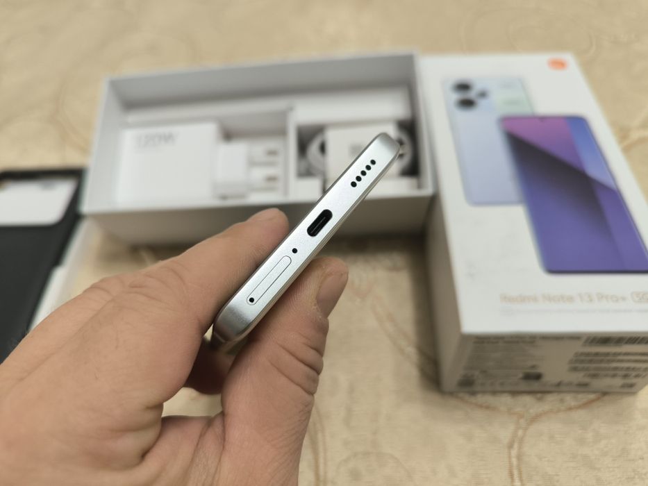 V/S Xiaomi redmi note 13 pro plus NOU cu factură și garanție eMag