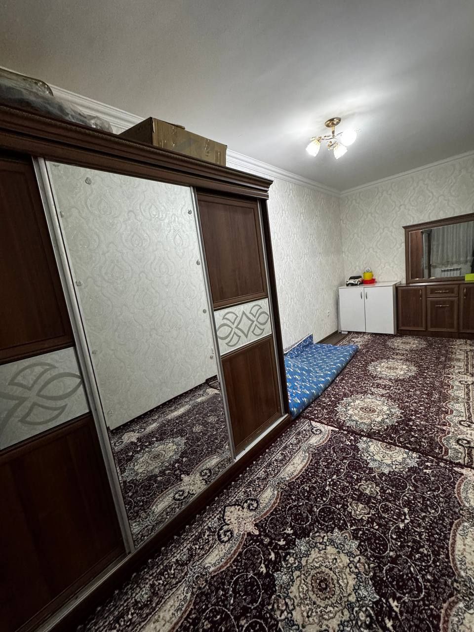 2 xonali uy sotladi