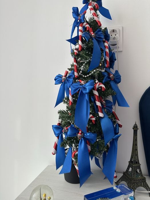 Коледна елха, 25 лв