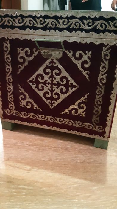 Продам большой сундук.