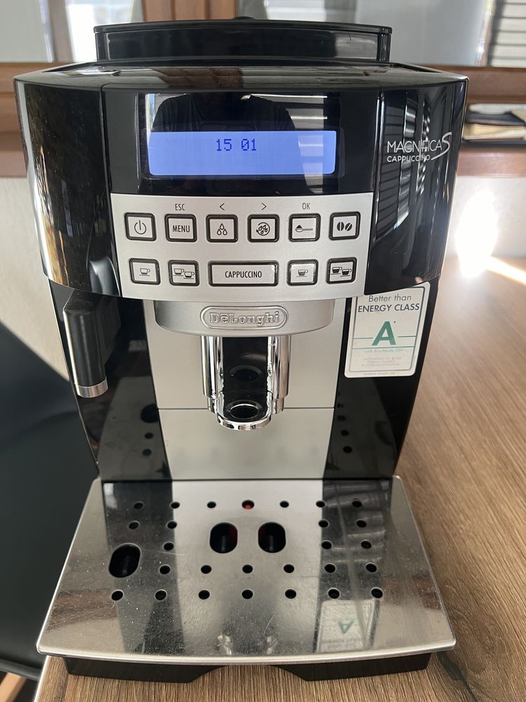 Expresor cafea delonghi magnifica S