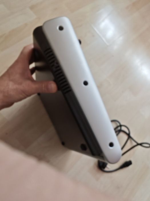 Midi контролер Behringer Xtouch Compact с моторизирани фейдъри